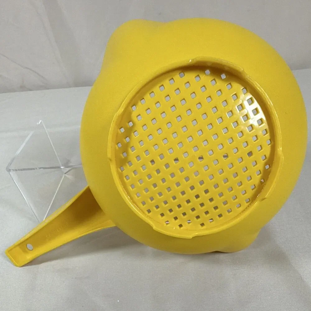 Vintage Tupperware Yellow Handled Colander Strainer Sieve 8